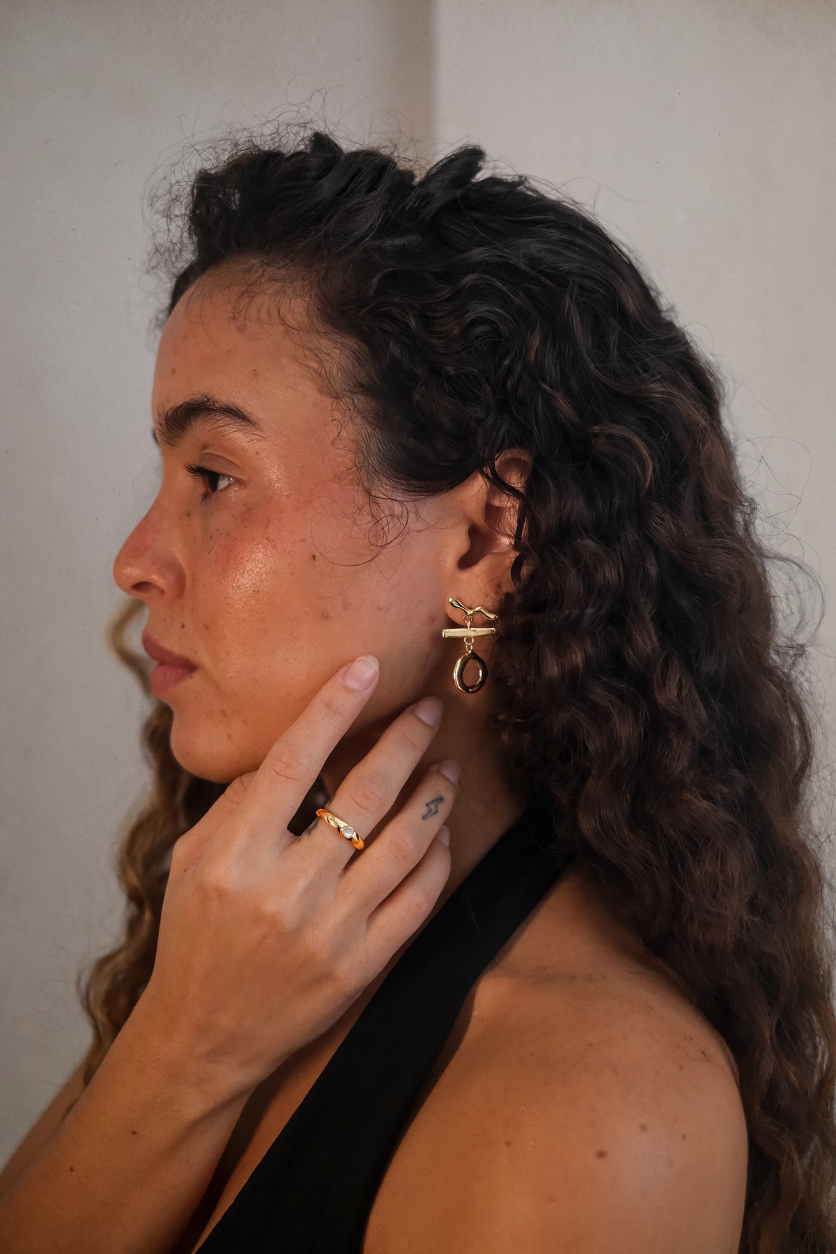 Movimiento Earrings + Aura Ring Bundle
