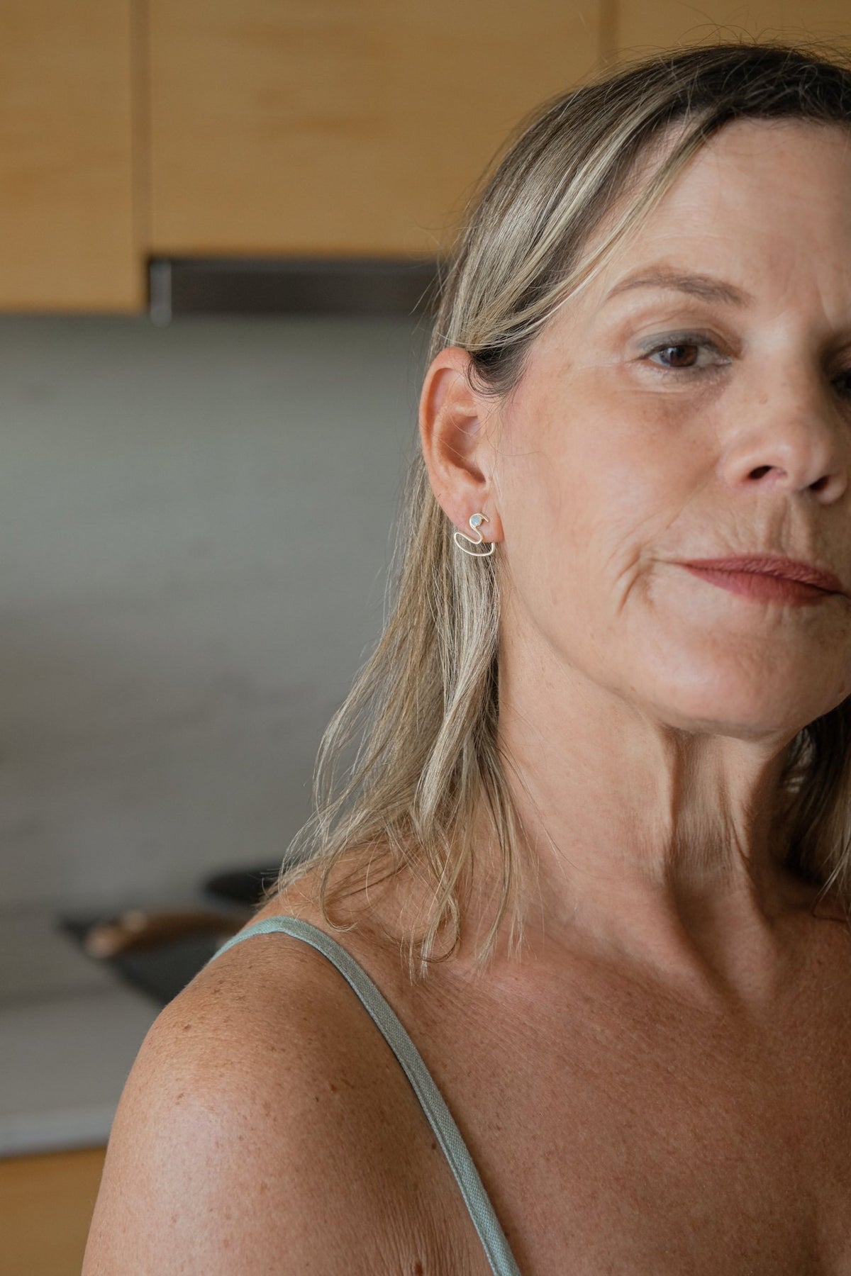 Ida Mother Pearl Earrings - MUNS