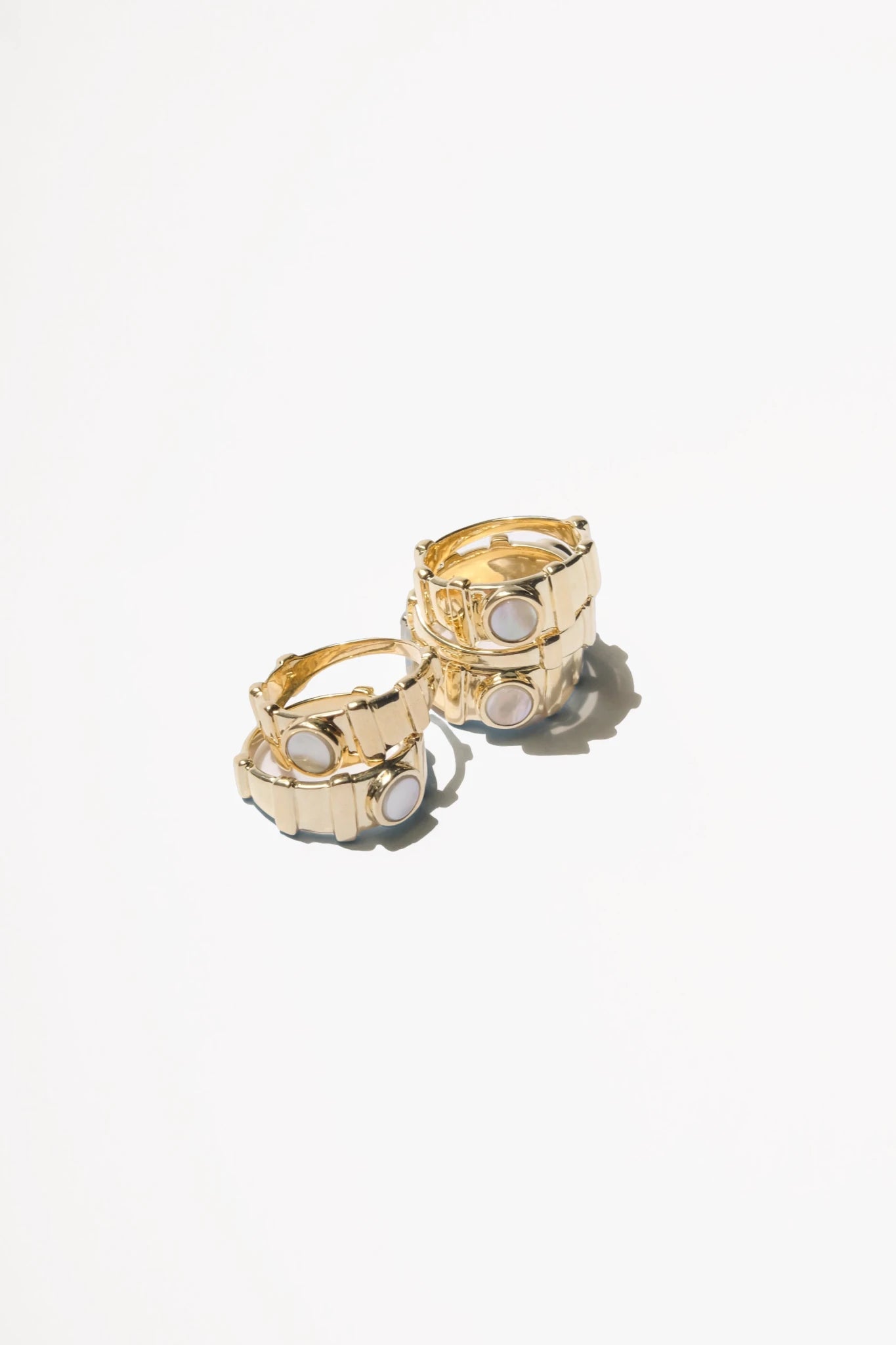 Recuerdo Mother Pearl Ring - MUNS